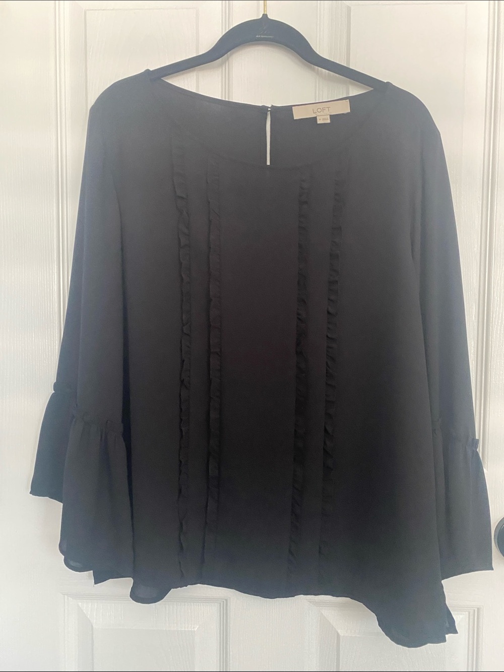 ⭐️4/$20⭐️ LOFT Black Ruffle-Trim Bell Sleeve Blouse